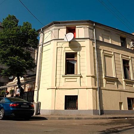Хостел Fun House Бухарест Экстерьер фото